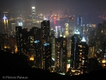 Utsikt från Victoria Peak. Det var en extremt häftig upplevelse att stå där uppe och kolla ner på skyskraporna!